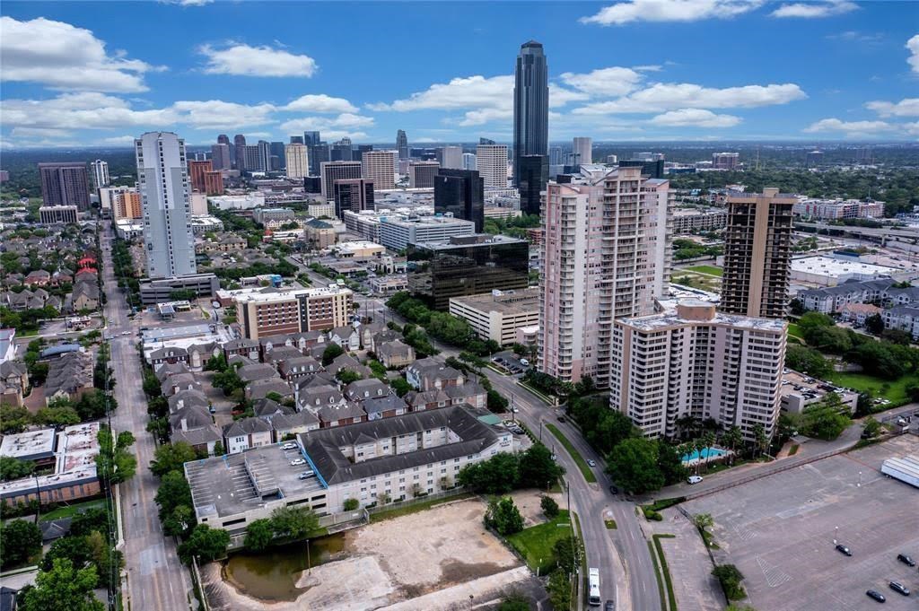 3525 Sage Road, Unit 411 Houston, TX 77056 - Photo 13 of 20