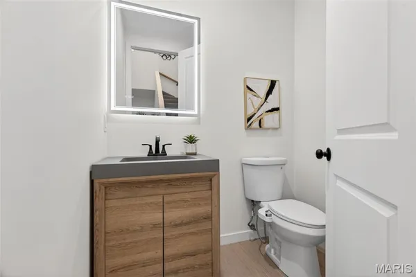 $489,000 | 4140 Burgen Avenue, St. Louis, MO 63116