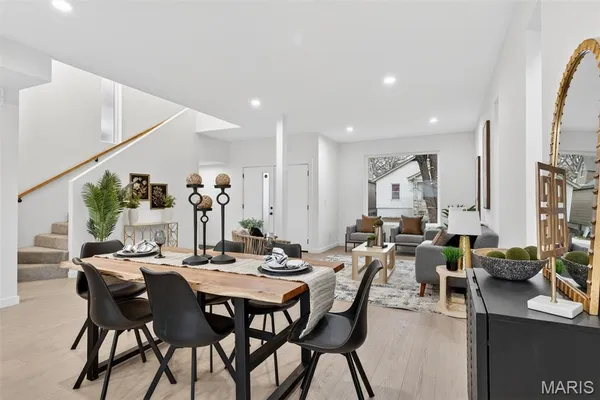 $489,000 | 4140 Burgen Avenue, St. Louis, MO 63116