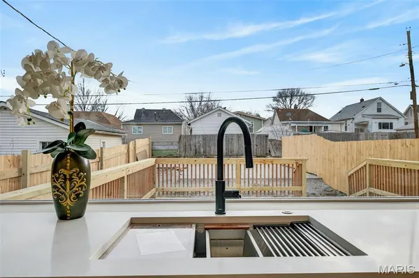 $489,000 | 4140 Burgen Avenue, St. Louis, MO 63116