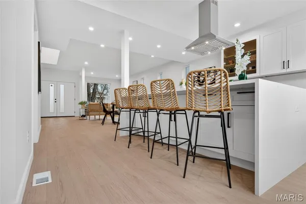 $489,000 | 4140 Burgen Avenue, St. Louis, MO 63116
