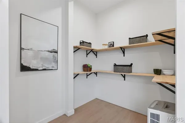 $489,000 | 4140 Burgen Avenue, St. Louis, MO 63116
