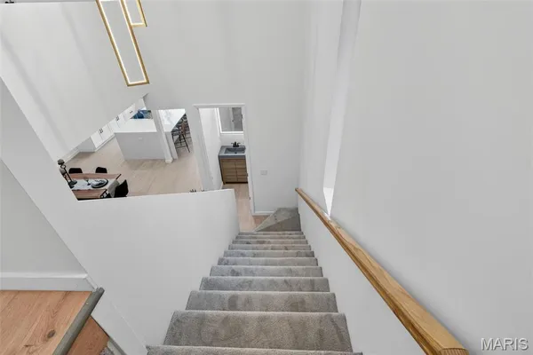 $489,000 | 4140 Burgen Avenue, St. Louis, MO 63116