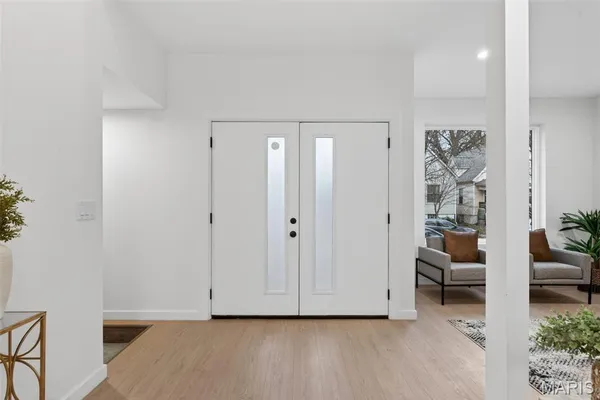 $489,000 | 4140 Burgen Avenue, St. Louis, MO 63116