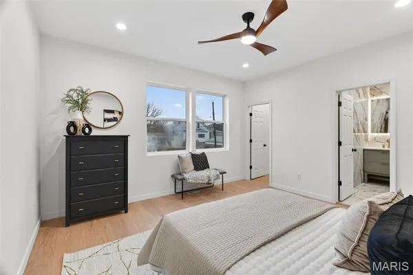 $489,000 | 4140 Burgen Avenue, St. Louis, MO 63116