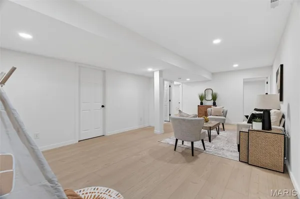 $489,000 | 4140 Burgen Avenue, St. Louis, MO 63116