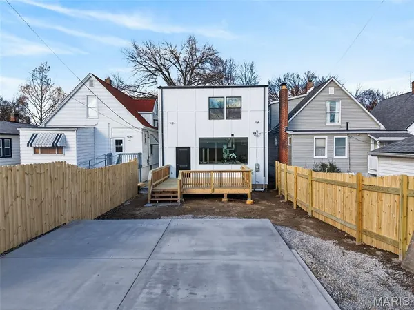$489,000 | 4140 Burgen Avenue, St. Louis, MO 63116