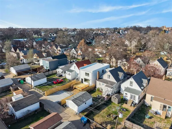 $489,000 | 4140 Burgen Avenue, St. Louis, MO 63116