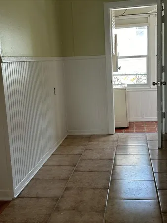 $1,750 | 109 Hibiscus Street, Unit 1, Tarpon Springs, FL 34689