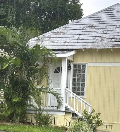 $1,750 | 109 Hibiscus Street, Unit 1, Tarpon Springs, FL 34689