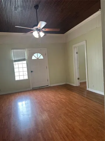 $1,675 | 109 Hibiscus Street, Unit 1, Tarpon Springs, FL 34689