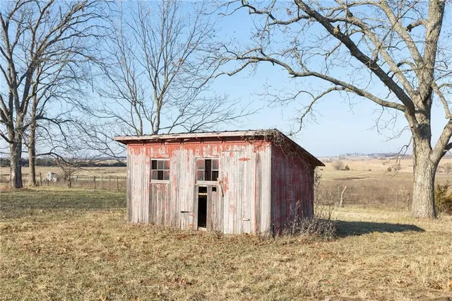 $550,000 | 4033 West 367th Street, Louisburg, KS 66053