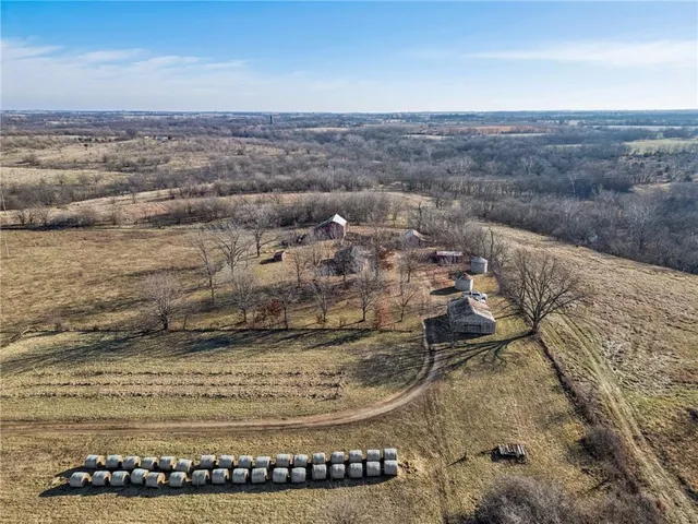 $550,000 | 4033 West 367th Street, Louisburg, KS 66053