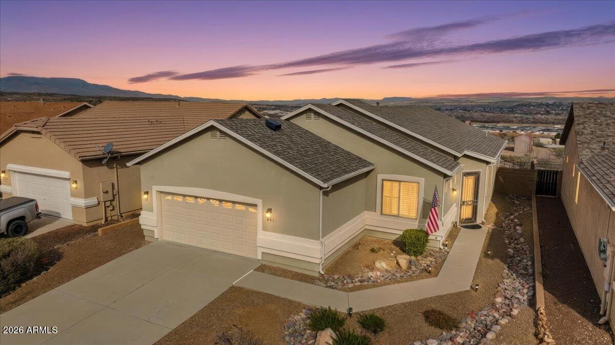 a view of a back yard of the house