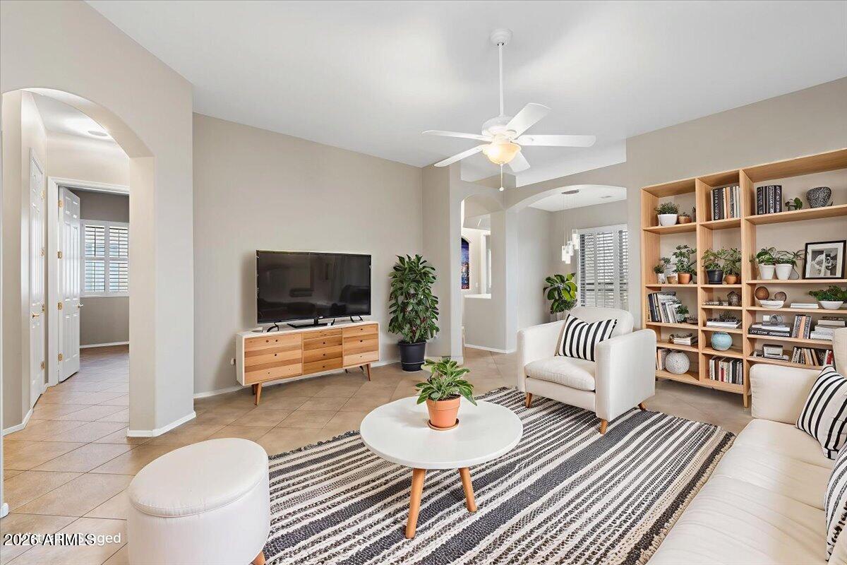 892 West Deep Gorge Road Camp Verde, AZ 86322 - Photo 6 of 38 a living room with furniture and a flat screen tv
