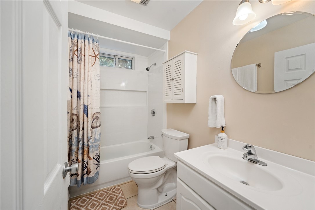 24 Lake Road Narragansett, RI 02882 - Photo 25 of 49