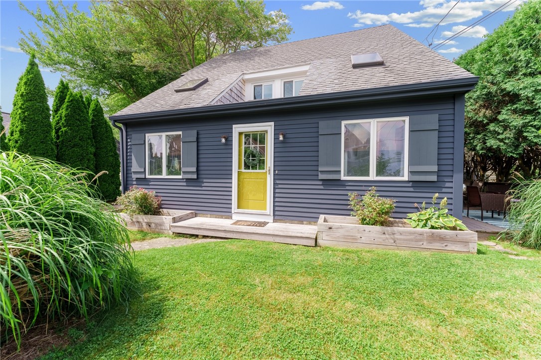 24 Lake Road Narragansett, RI 02882 - Photo 4 of 49