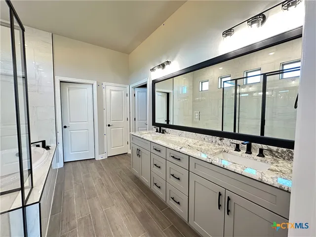 $549,000 | 302 Lee Mays Boulevard, Troy, TX 76579