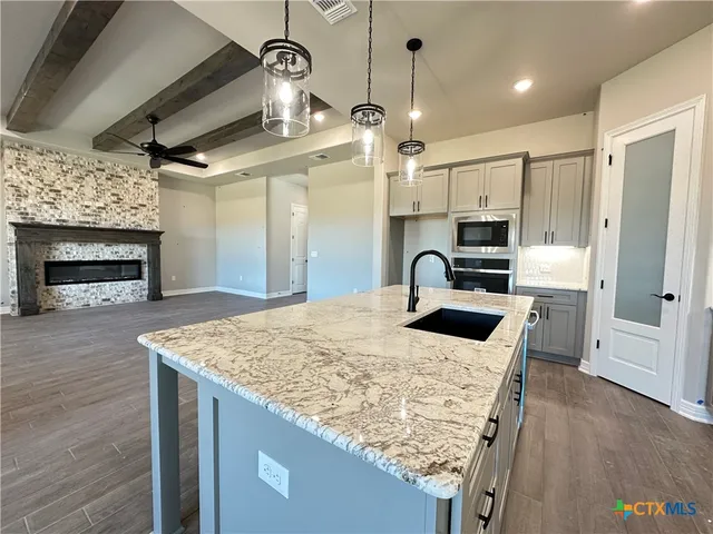 $549,000 | 302 Lee Mays Boulevard, Troy, TX 76579