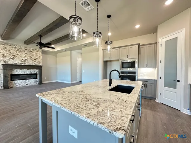 $549,000 | 302 Lee Mays Boulevard, Troy, TX 76579