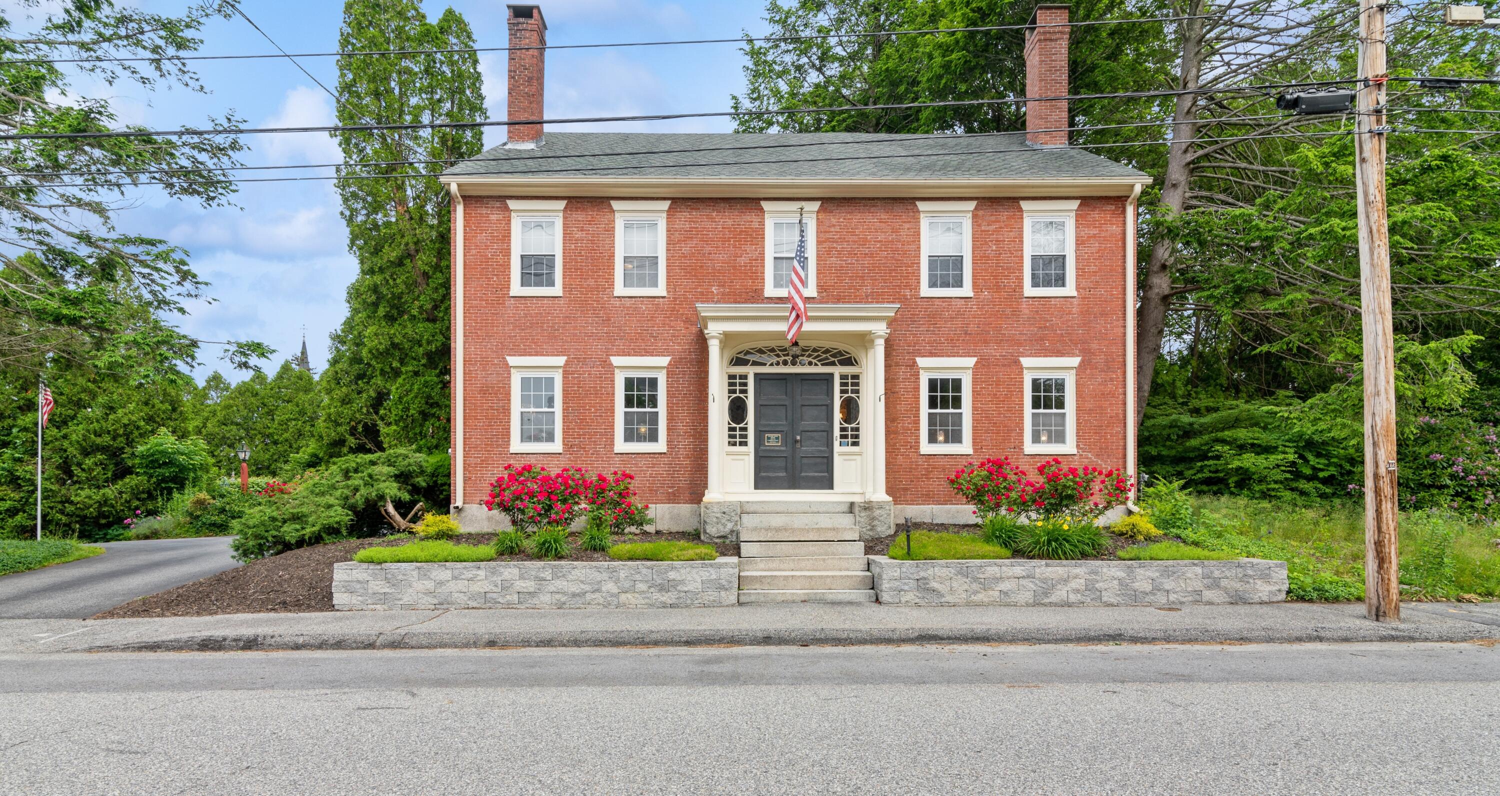 92 Middle Street Saco, ME 04072 - Photo 1 of 53 Front of House