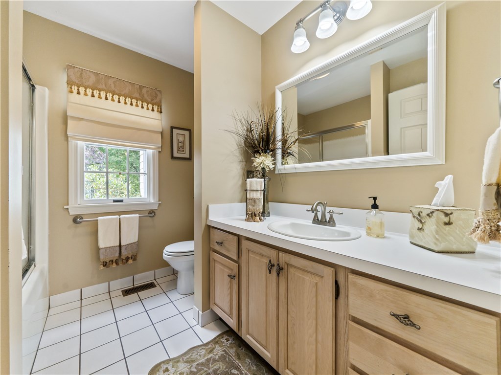 15 Great Road Barrington, RI 02806 - Photo 22 of 31 Gallery Image 22