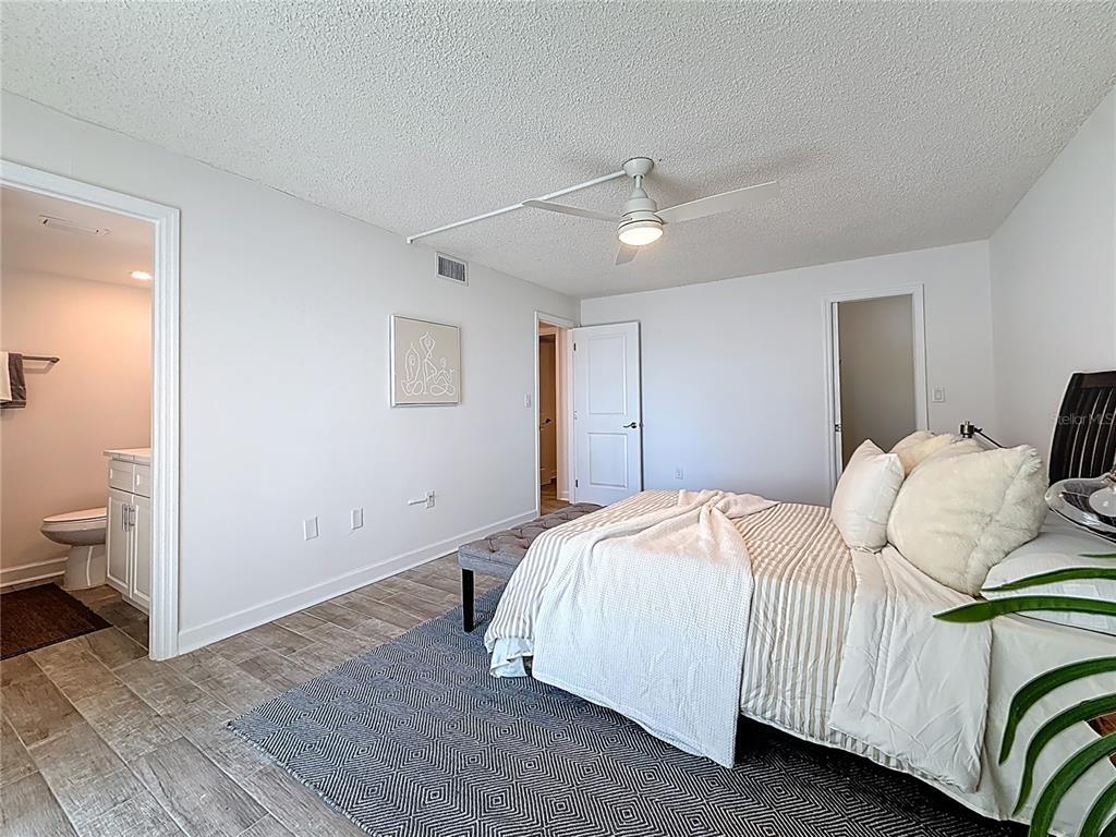 4550 Cove Circle, Unit 106 St. Petersburg, FL 33708 - Photo 22 of 38