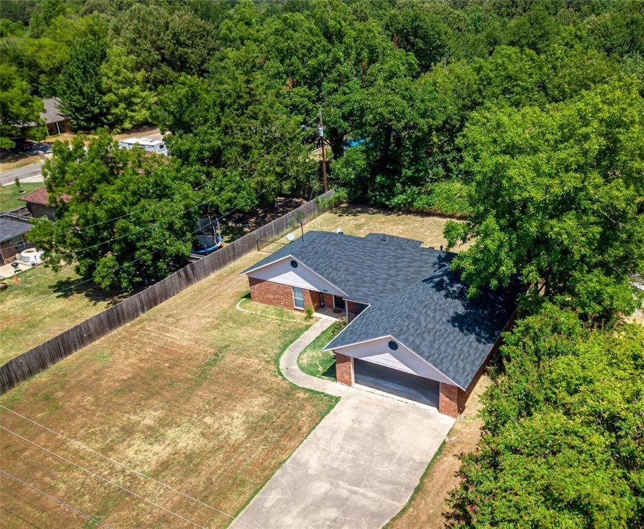 6545 Inwood Drive Reno, TX 75462 - Photo 3 of 4