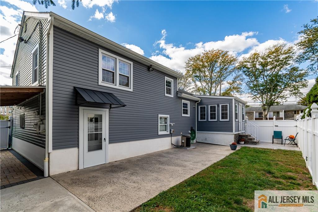 24 Old New Brunswick Road Piscataway, NJ 08854 - Photo 22 of 27 a front view of a house with a yard