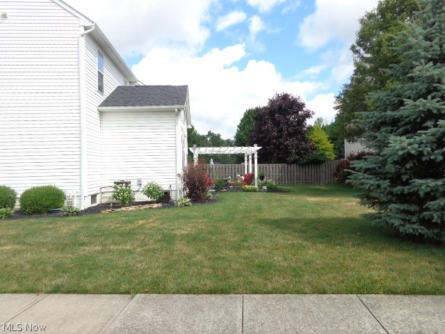 212 Sandstone Ridge Way Berea, OH 44017 - Photo 8 of 49 Rear Yard