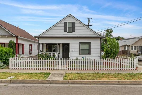 $525,000 | 214 West 7th Street, Tracy, CA 95376