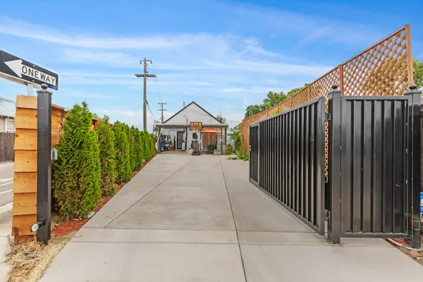 $525,000 | 214 West 7th Street, Tracy, CA 95376