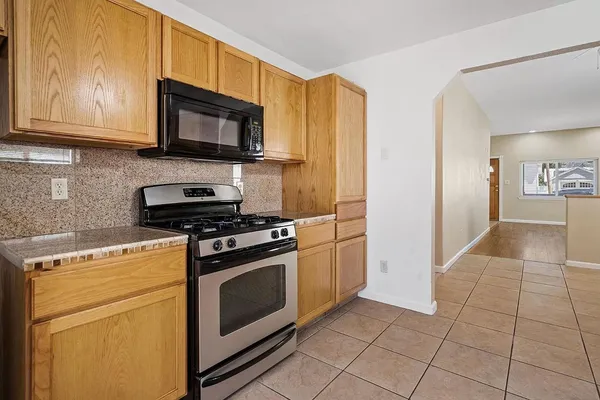 $525,000 | 214 West 7th Street, Tracy, CA 95376