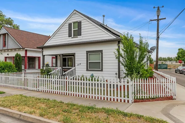 $525,000 | 214 West 7th Street, Tracy, CA 95376