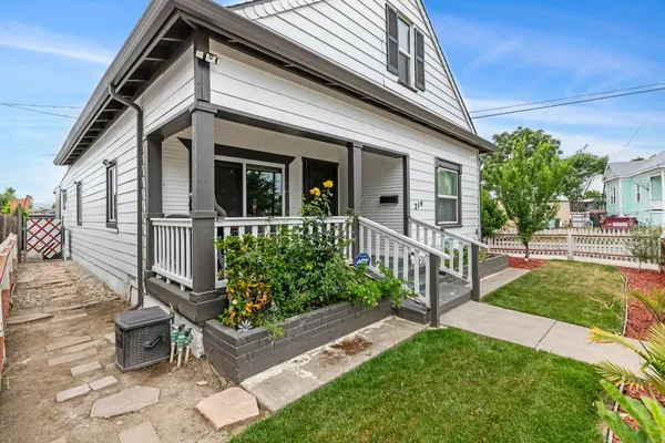 $525,000 | 214 West 7th Street, Tracy, CA 95376