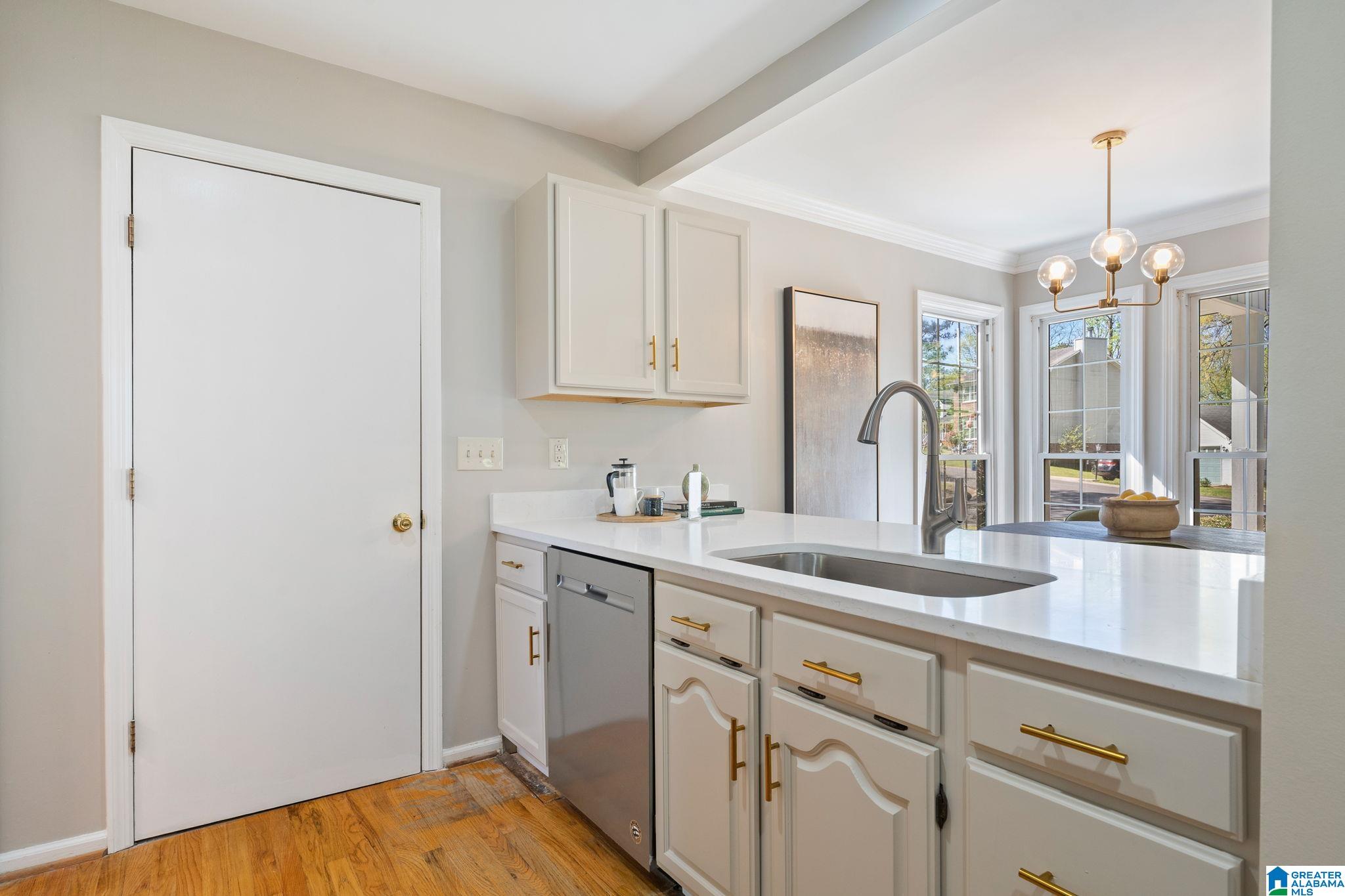 200 South Wood Road Birmingham, AL 35209 - Photo 12 of 39