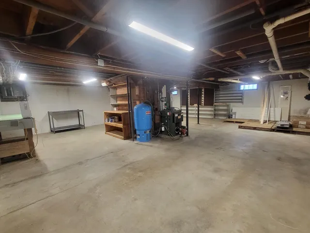 $279,400 | 505 Fairbanks Road, Farmington, ME 04938