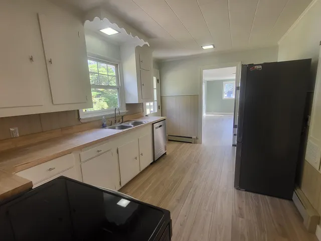 $279,400 | 505 Fairbanks Road, Farmington, ME 04938