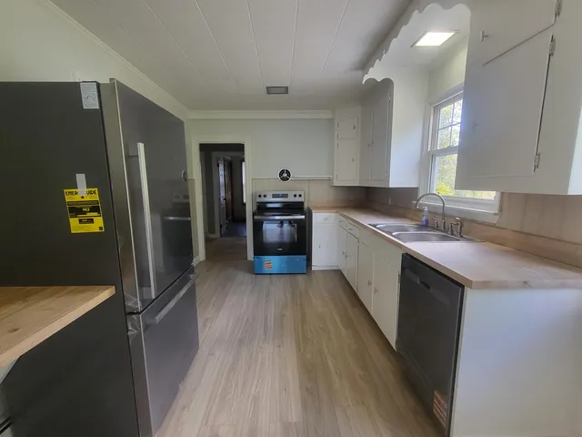 $279,400 | 505 Fairbanks Road, Farmington, ME 04938