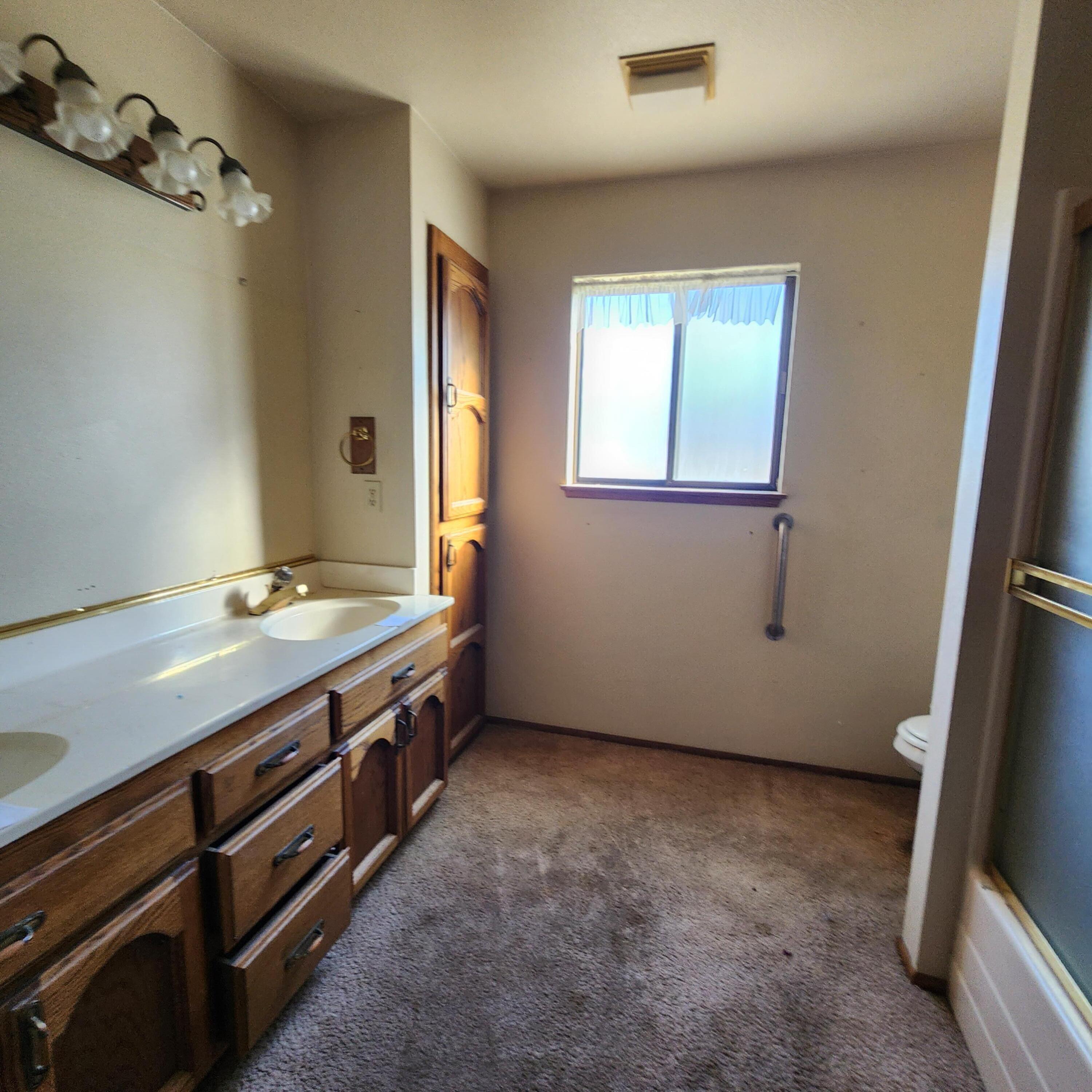 15091 Cloverdale Road Anderson, CA 96007 - Photo 11 of 27 20221007_160212