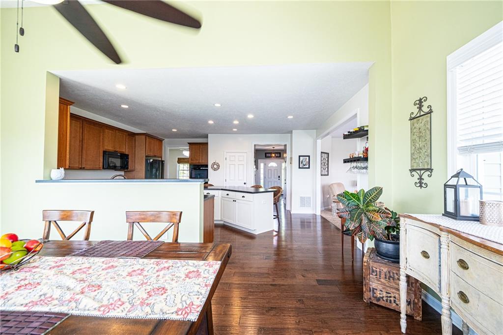 132 Granite Ridge Circle Mars, PA 16046 - Photo 11 of 25 What a great space; so open!