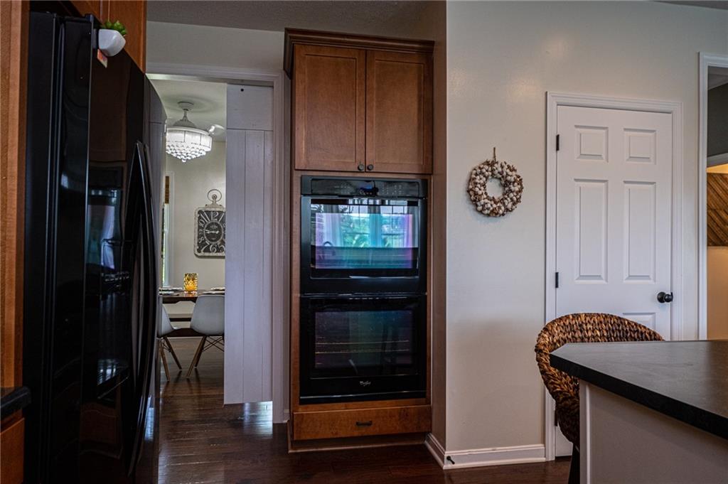 132 Granite Ridge Circle Mars, PA 16046 - Photo 8 of 25 Parties will be a breeze to host! Make meals easily with the double wall oven and gas cook-top!