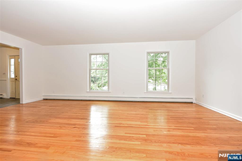55 George Street Allendale, NJ 07401 - Photo 7 of 43