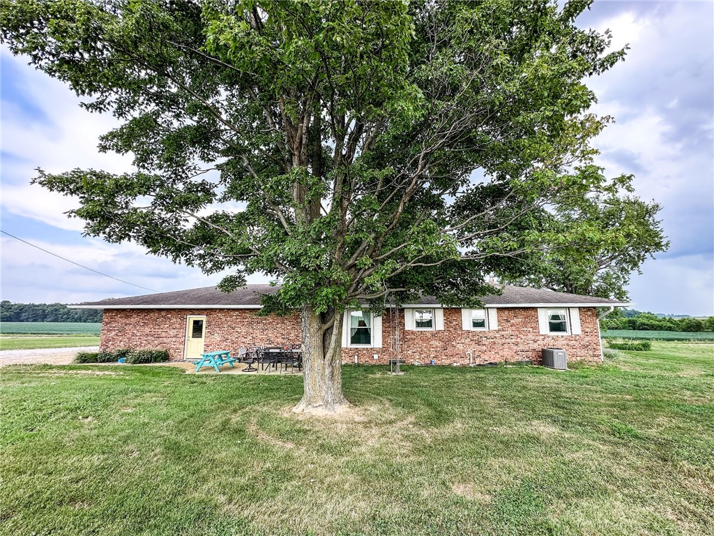 16481 Hadley Road Sumner, IL 62466 - Photo 42 of 45