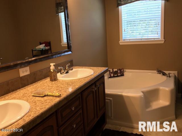 1344 Old Salem Road Kell, IL 62853 - Photo 15 of 25