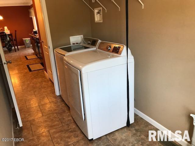 1344 Old Salem Road Kell, IL 62853 - Photo 17 of 25