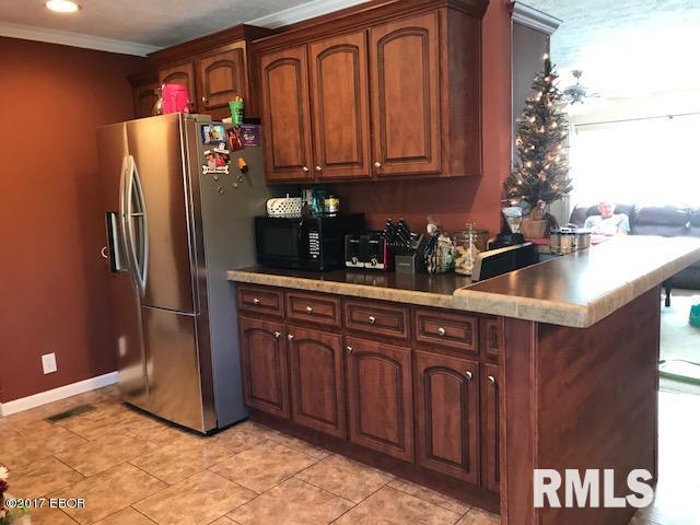 1344 Old Salem Road Kell, IL 62853 - Photo 8 of 25