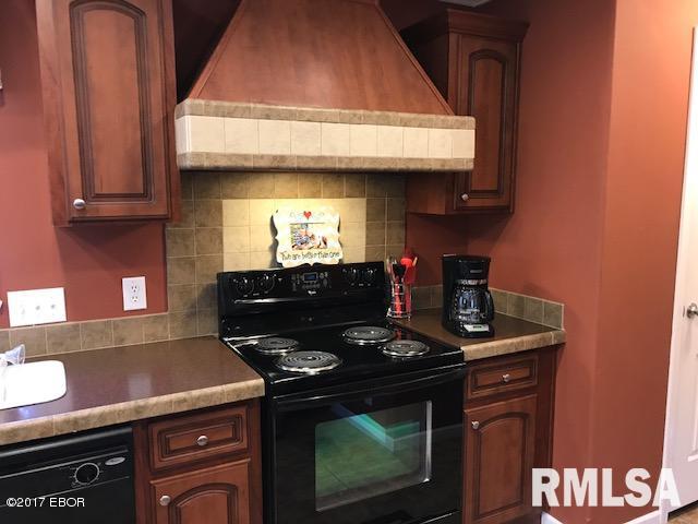 1344 Old Salem Road Kell, IL 62853 - Photo 9 of 25