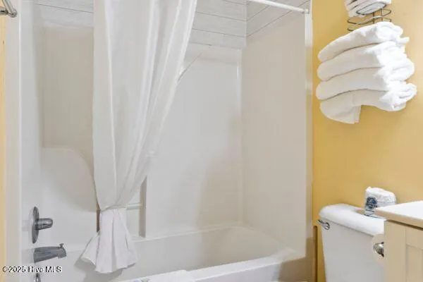 $270,000 | 1505 North New River Drive, Unit 210, Surf City, NC 28445