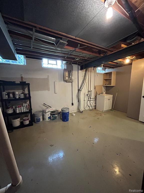 14791 Riverside Street Livonia, MI 48154 - Photo 34 of 38 Gallery Image 34